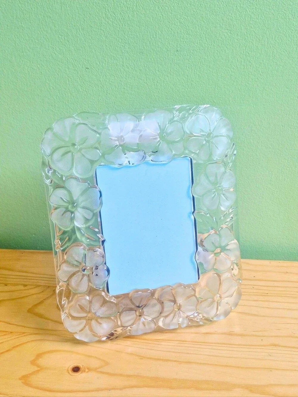 Vintage Studio Nova Pansy Bouquet Glass 4x6 Picture Frame